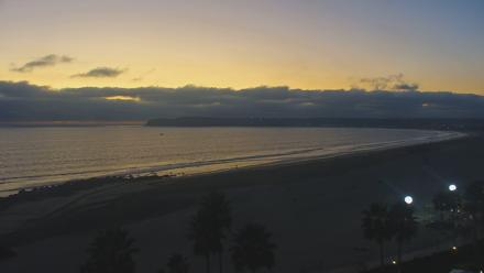 Hotel Del Coronado 4K Roaming Live Cam - Nov 4, 2025, 5:15pm PST
