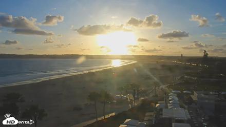 Hotel Del Coronado 4K Roaming Live Cam - May 27, 2026, 7:22pm PDT