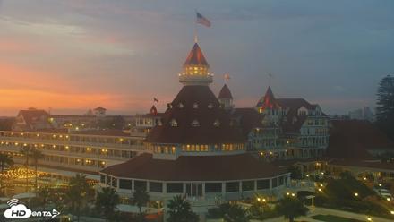 Hotel Del Coronado 4K Roaming Live Cam - Aug 10, 2026, 7:49pm PDT