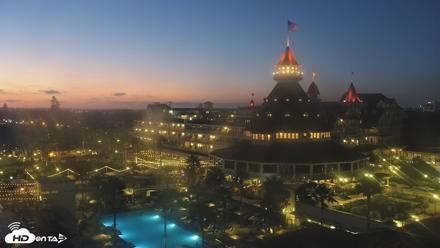 Hotel Del Coronado 4K Roaming Live Cam - Aug 7, 2026, 8:10pm PDT