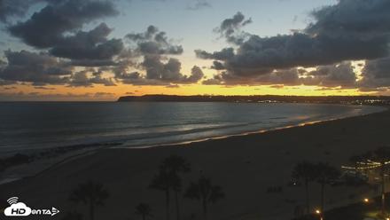 Hotel Del Coronado 4K Roaming Live Cam - May 27, 2026, 8:18pm PDT