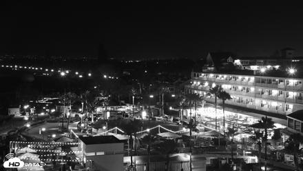 Hotel Del Coronado 4K Roaming Live Cam - May 19, 2026, 1:56am PDT