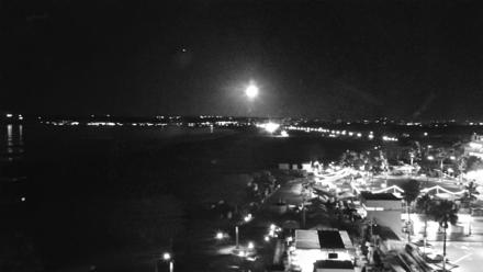 Hotel Del Coronado 4K Roaming Live Cam - Jan 30, 2026, 4:39am PST