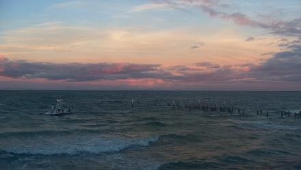Rod & Reel Pier Live Webcam - Oct 10, 2025, 7:05pm EDT