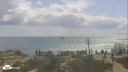 Dana Point Harbor Laguna Cliffs Resort Live Webcam - Apr 26, 2026, 3:26pm PDT