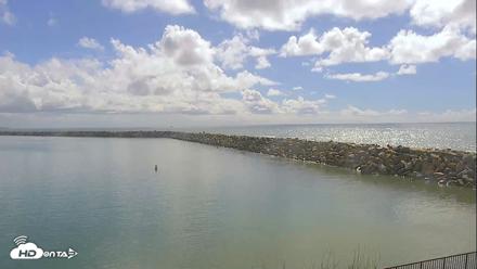Dana Point Harbor Laguna Cliffs Resort Live Webcam - Oct 22, 2026, 12:18pm PDT