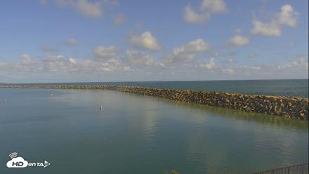 Dana Point Harbor Laguna Cliffs Resort Live Webcam - May 27, 2026, 4:32pm PDT