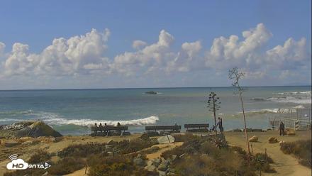 Dana Point Harbor Laguna Cliffs Resort Live Webcam - Oct 22, 2026, 12:18pm PDT