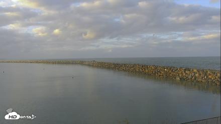 Dana Point Harbor Laguna Cliffs Resort Live Webcam - May 27, 2026, 6:32am PDT