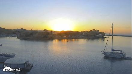 Dana Point Harbor Laguna Cliffs Resort Live Webcam - Oct 19, 2026, 7:05am PDT