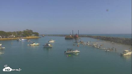 Dana Point Harbor Laguna Cliffs Resort Live Webcam - Aug 30, 2026, 3:47pm PDT