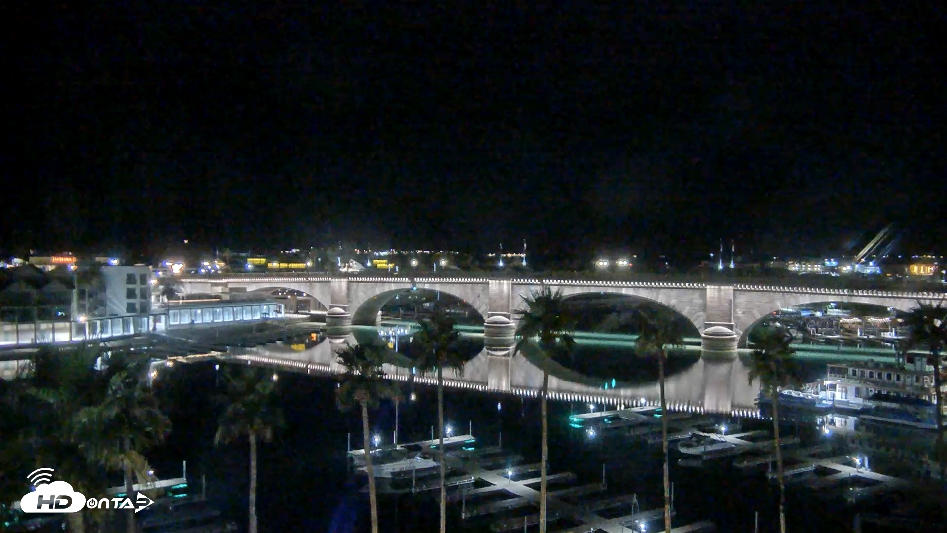 Snapshot of Lake Havasu London Bridge Live Webcam taken Feb 20, 2025, 5:41am MST