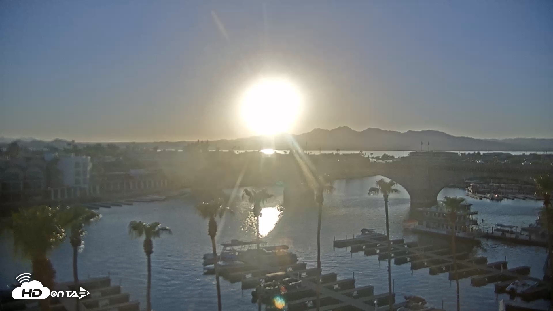 Snapshot of Lake Havasu London Bridge Live Webcam taken Jul 30, 2026, 7:11pm MST