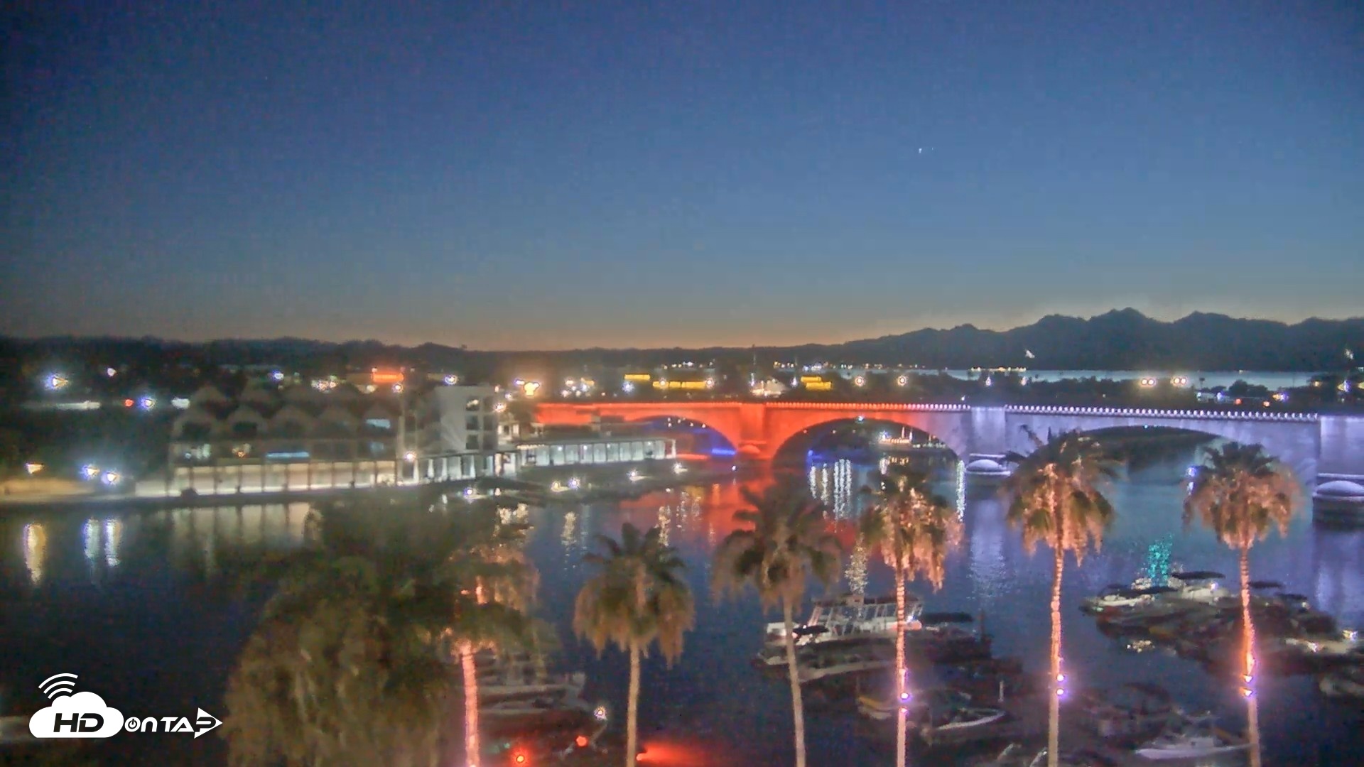 Snapshot of Lake Havasu London Bridge Live Webcam taken Jun 22, 2026, 8:43pm MST