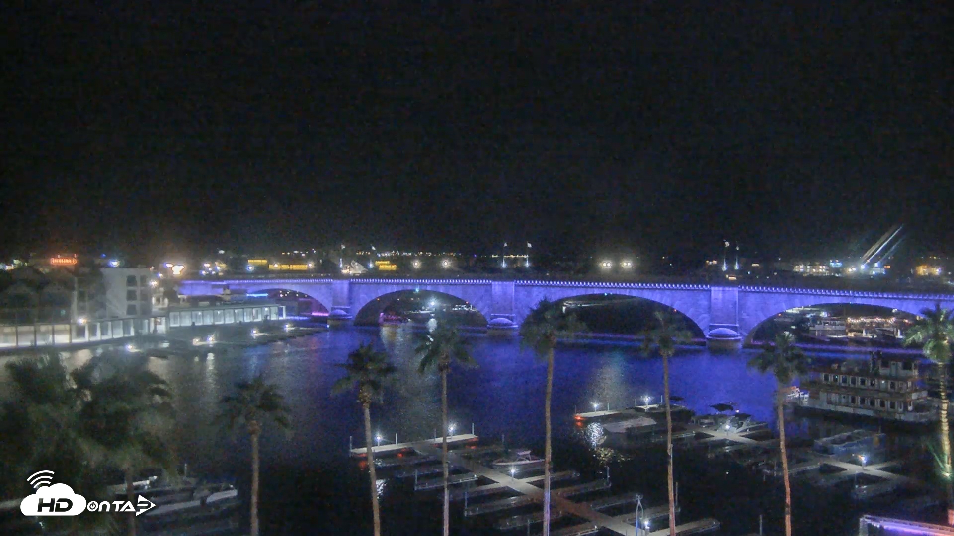 Snapshot of Lake Havasu London Bridge Live Webcam taken Oct 13, 2025, 10:07pm MST