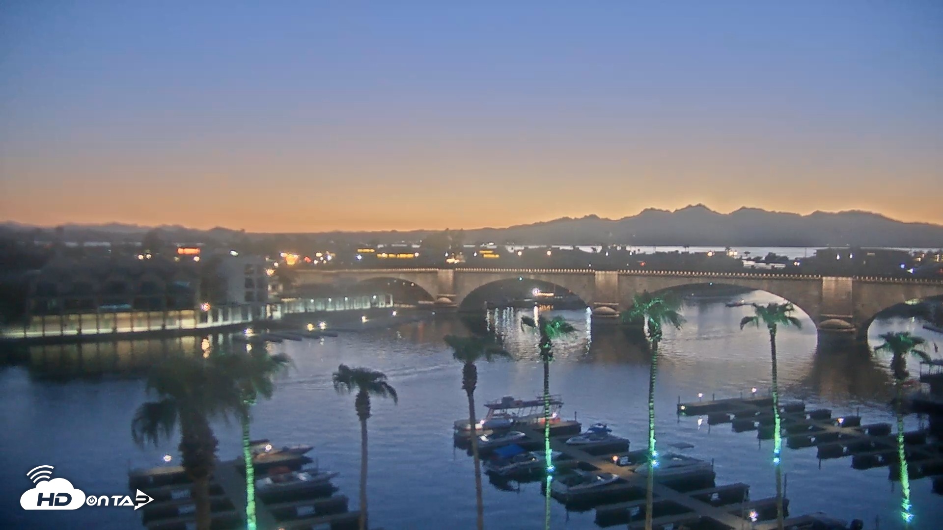 Snapshot of Lake Havasu London Bridge Live Webcam taken Aug 19, 2026, 7:48pm MST