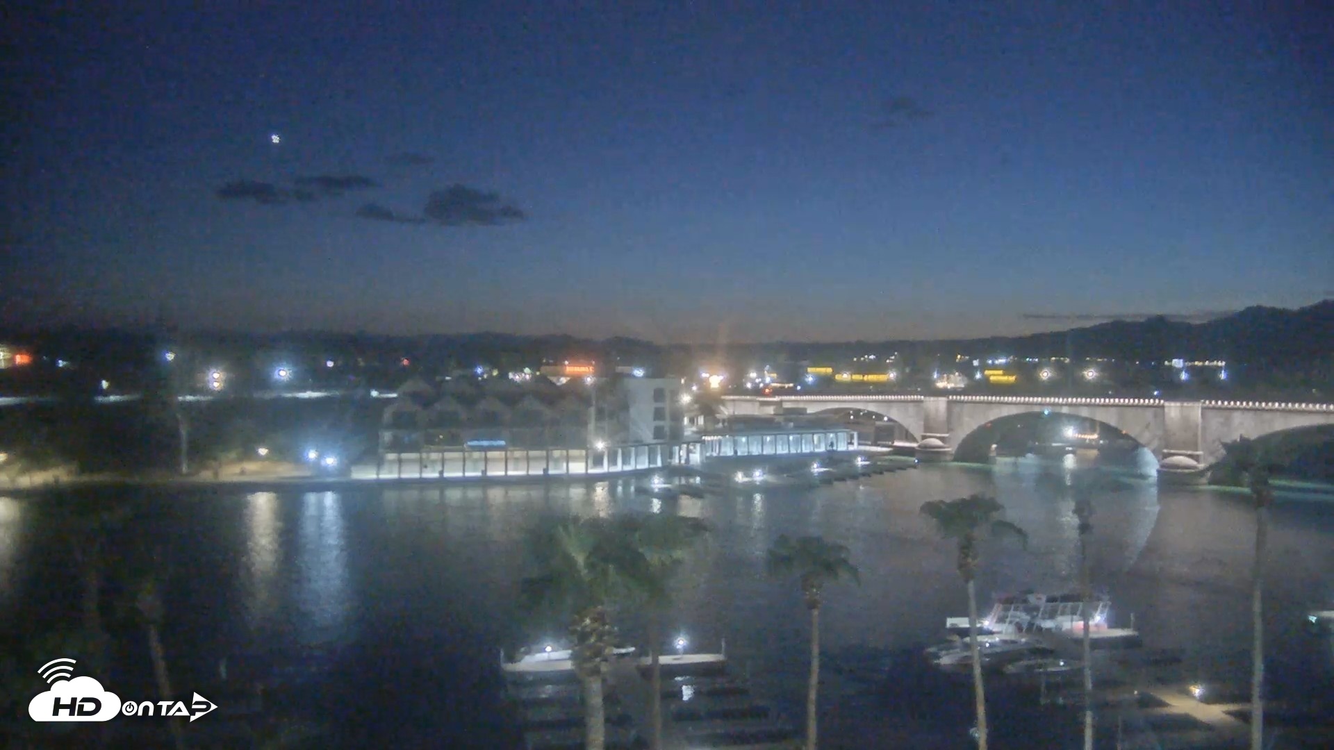 Snapshot of Lake Havasu London Bridge Live Webcam taken Aug 30, 2026, 7:55pm MST