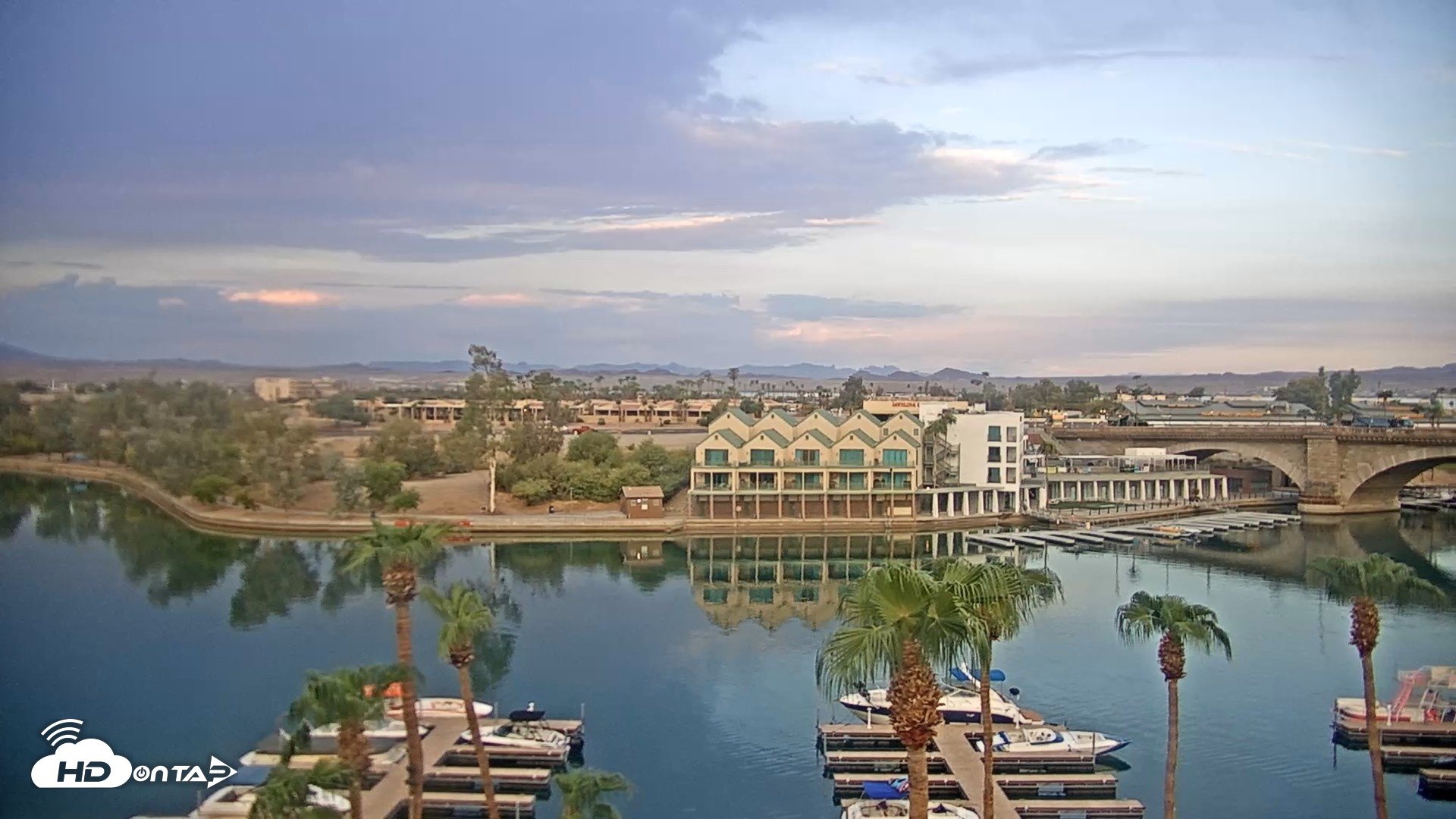 Snapshot of Lake Havasu London Bridge Live Webcam taken Aug 24, 2026, 6:28am MST