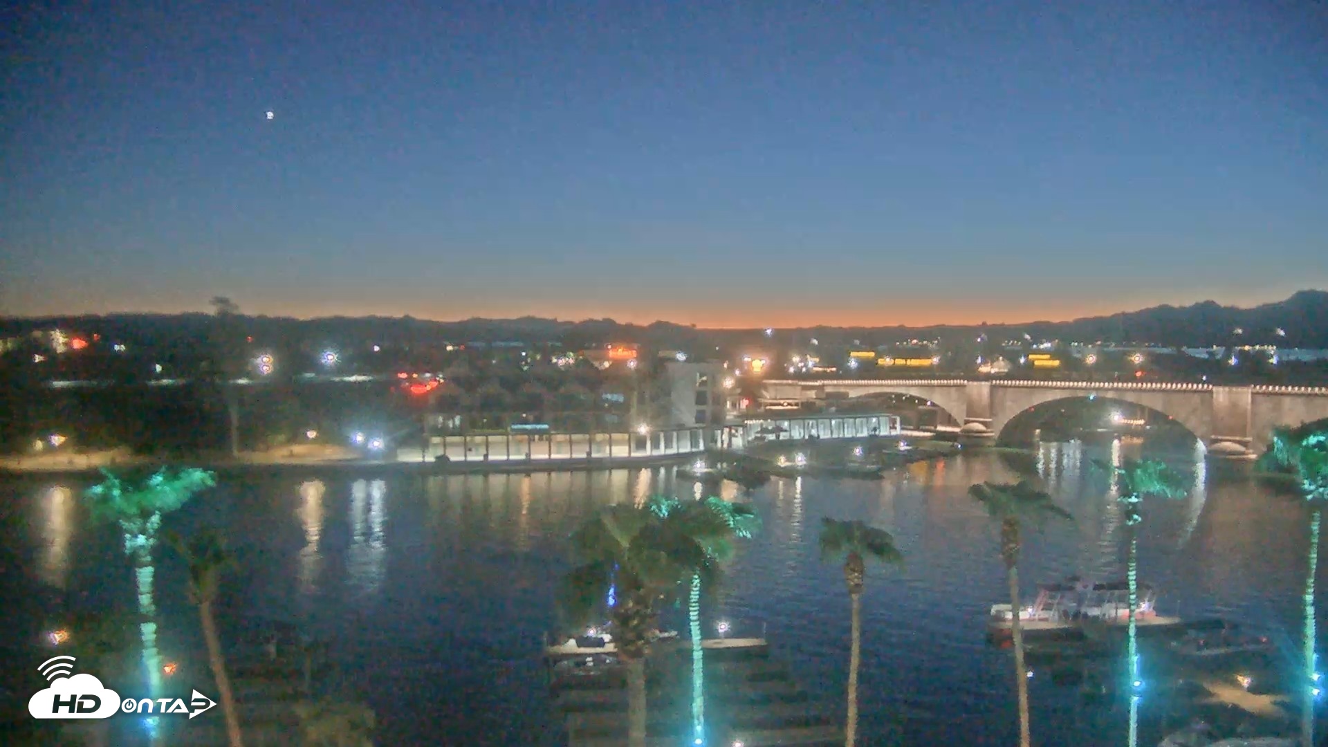 Snapshot of Lake Havasu London Bridge Live Webcam taken Sep 3, 2026, 7:43pm MST