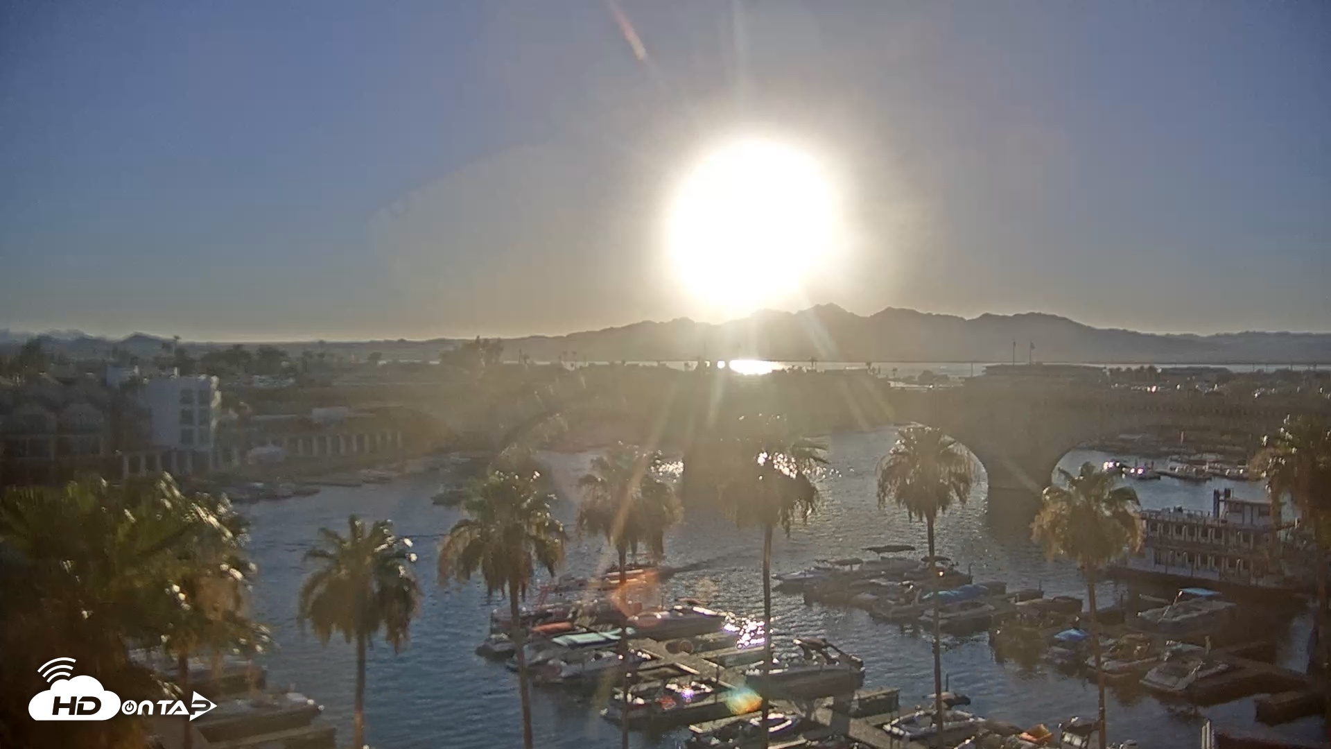 Snapshot of Lake Havasu London Bridge Live Webcam taken Jun 20, 2026, 7:11pm MST