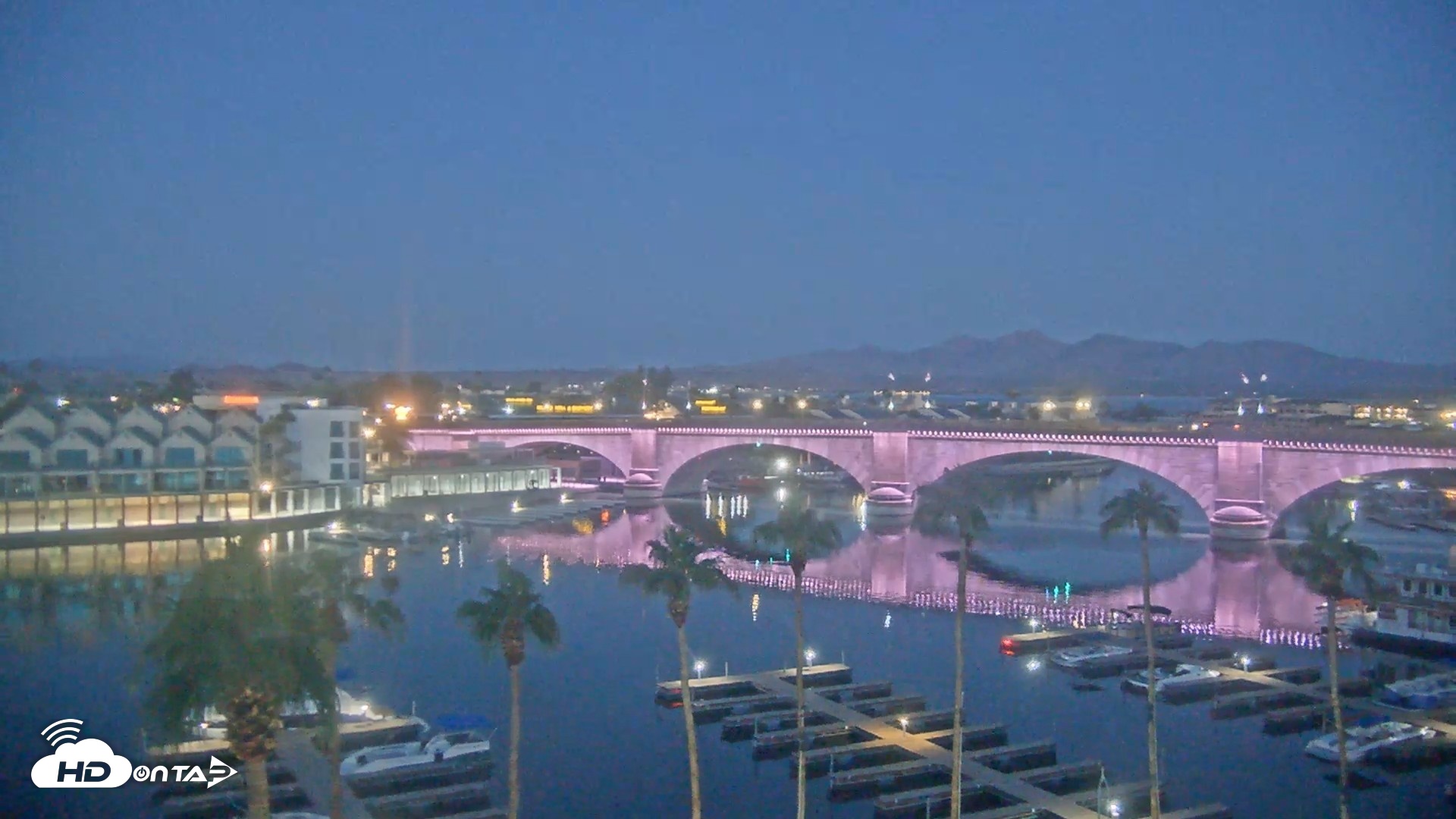 Snapshot of Lake Havasu London Bridge Live Webcam taken Oct 19, 2026, 6:17am MST