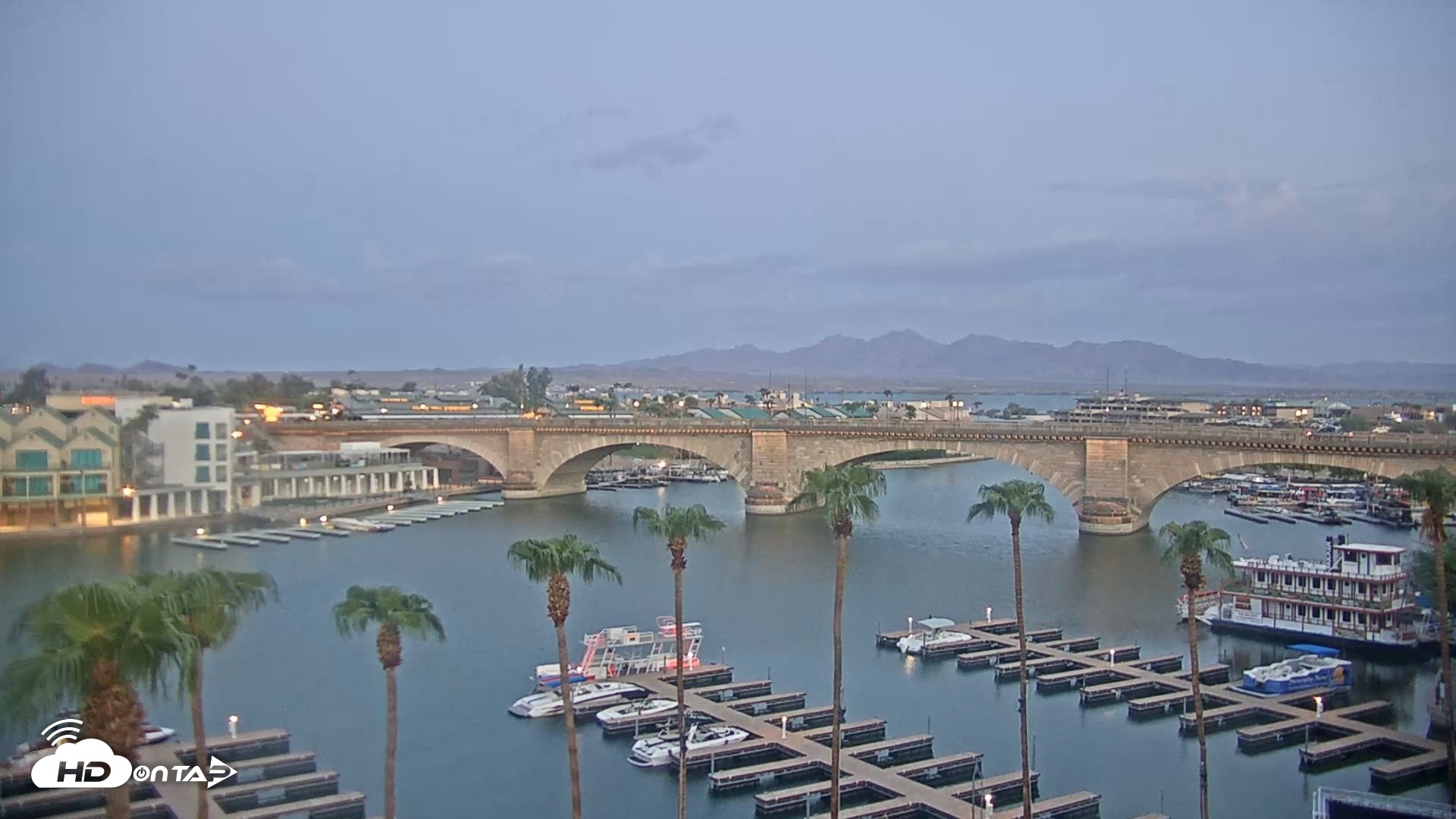 Snapshot of Lake Havasu London Bridge Live Webcam taken Aug 31, 2026, 6:01am MST