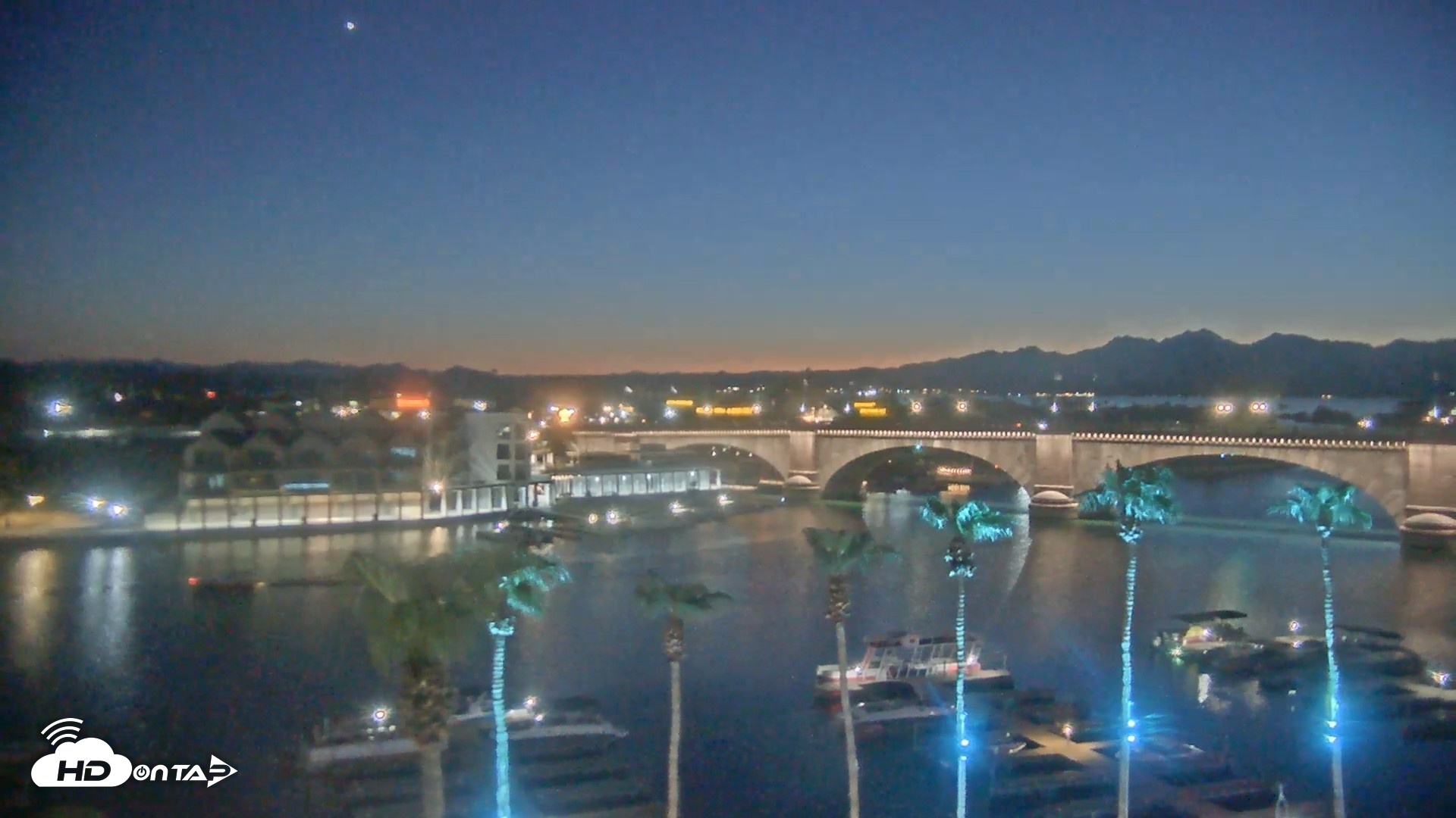 Snapshot of Lake Havasu London Bridge Live Webcam taken Aug 3, 2026, 8:23pm MST