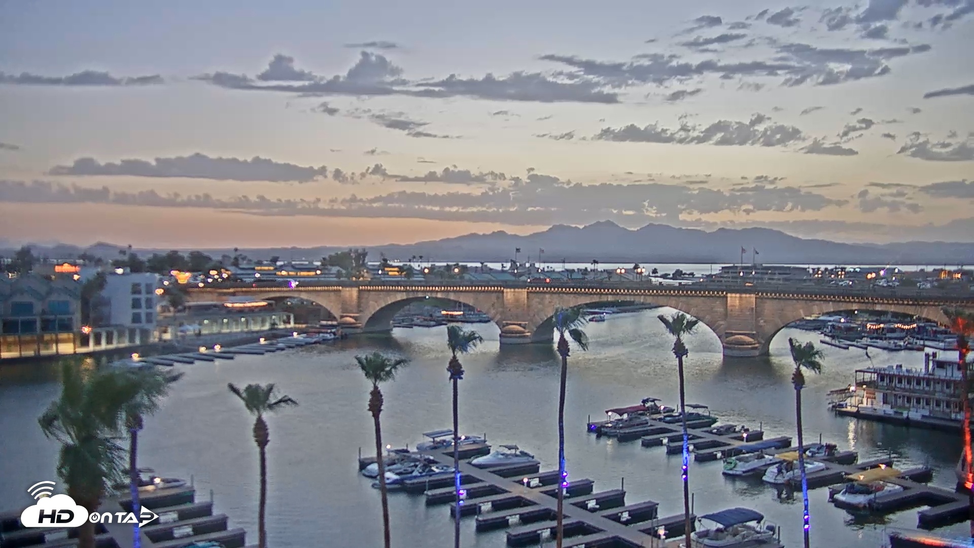 Snapshot of Lake Havasu London Bridge Live Webcam taken Jul 2, 2025, 8:11pm MST