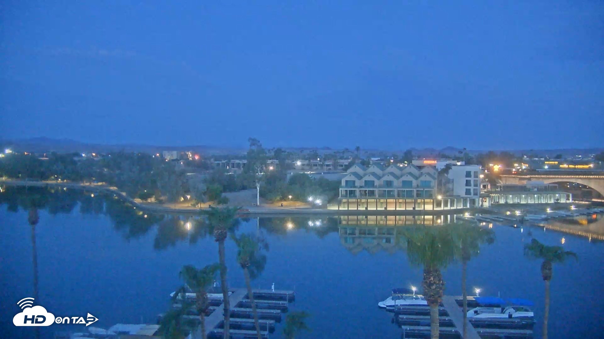 Snapshot of Lake Havasu London Bridge Live Webcam taken Aug 7, 2026, 5:27am MST