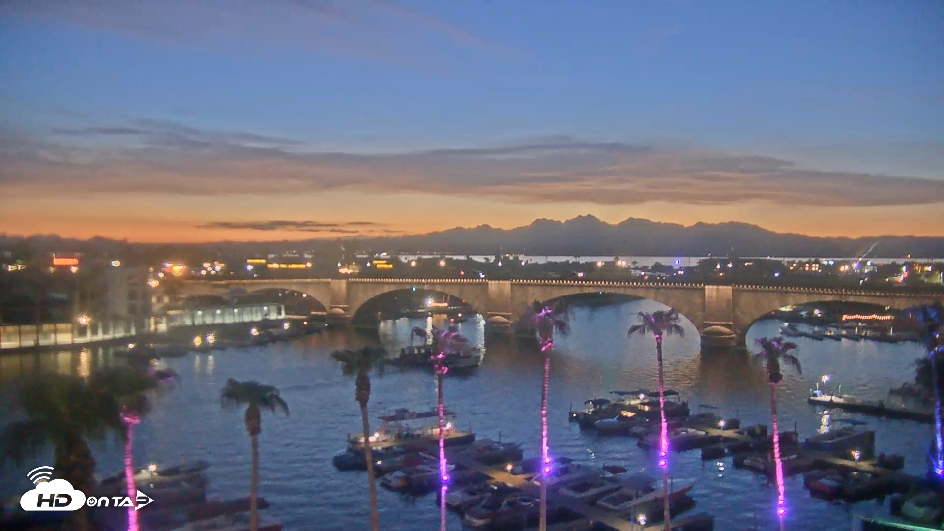 Snapshot of Lake Havasu London Bridge Live Webcam taken Aug 22, 2026, 7:47pm MST