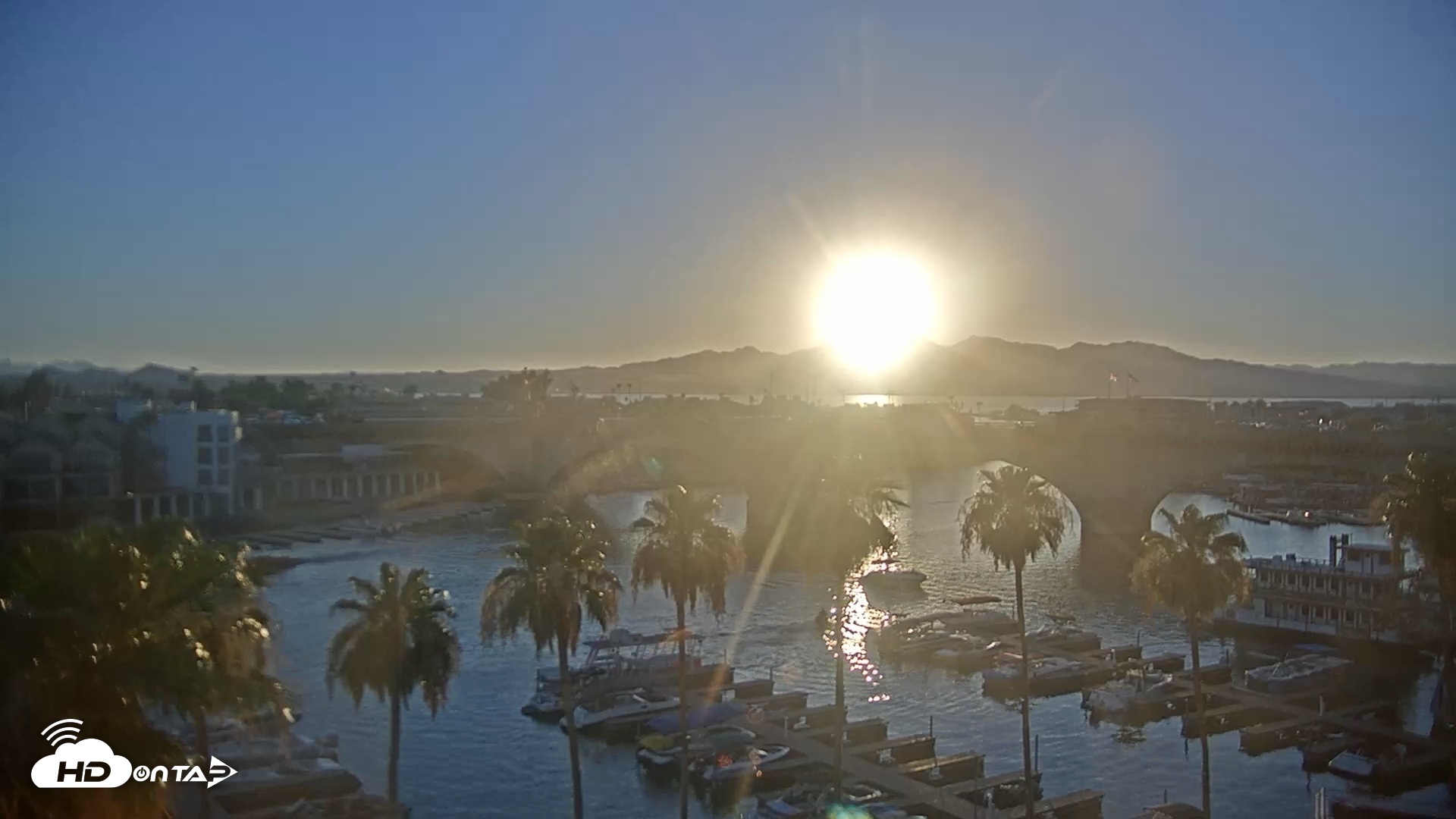 Snapshot of Lake Havasu London Bridge Live Webcam taken Jun 22, 2026, 7:31pm MST