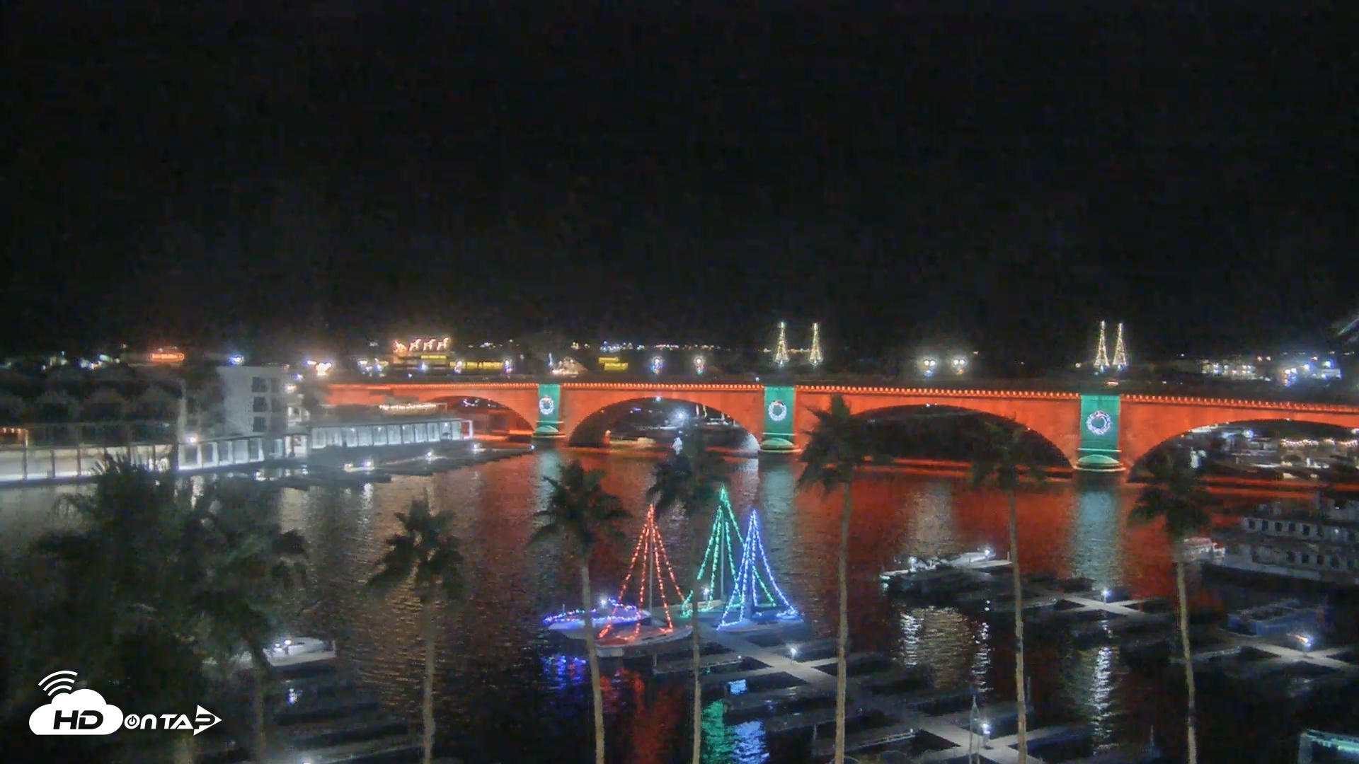 Snapshot of Lake Havasu London Bridge Live Webcam taken Dec 1, 2025, 5:34am MST
