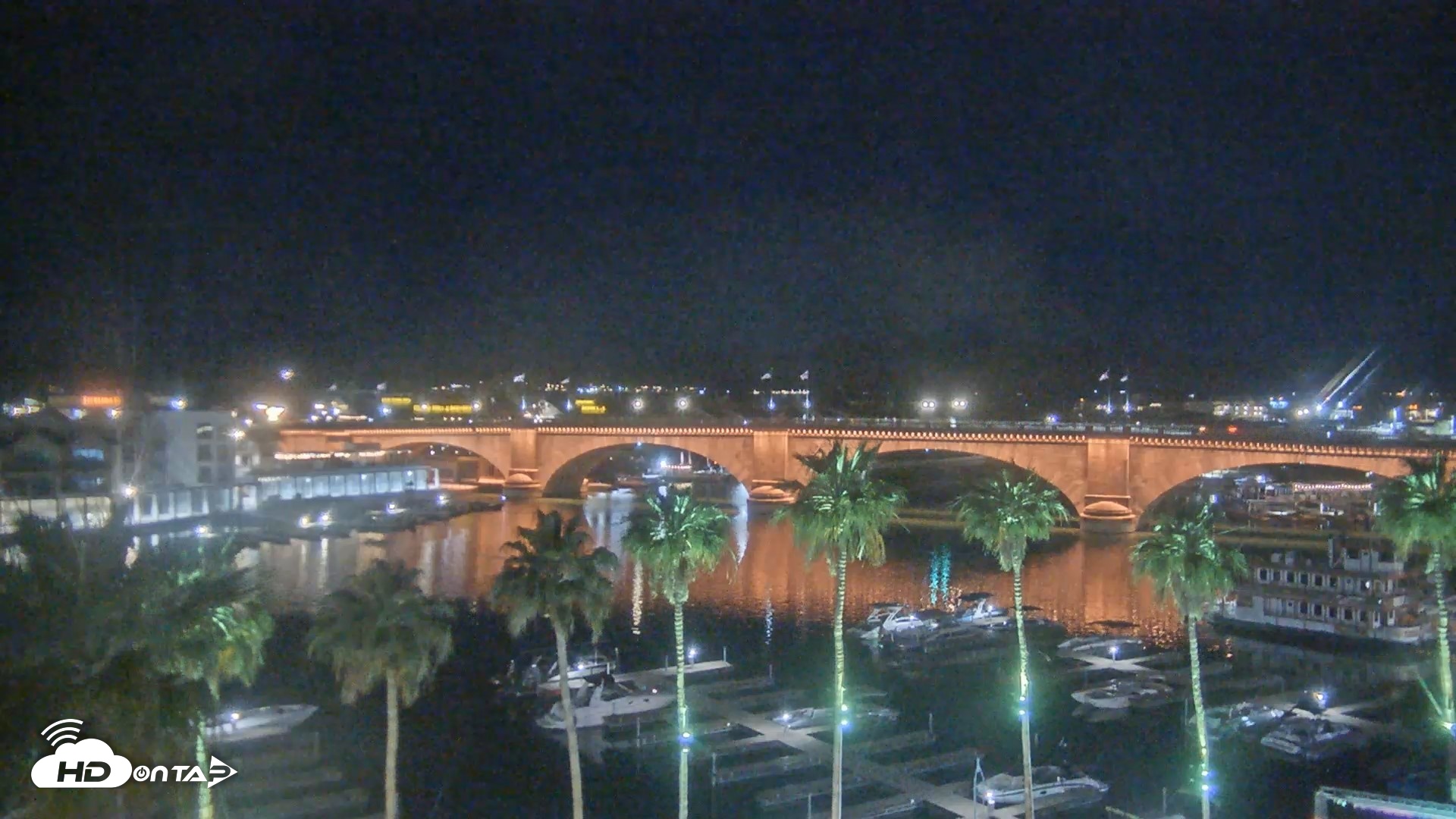 Snapshot of Lake Havasu London Bridge Live Webcam taken May 1, 2026, 9:44pm MST