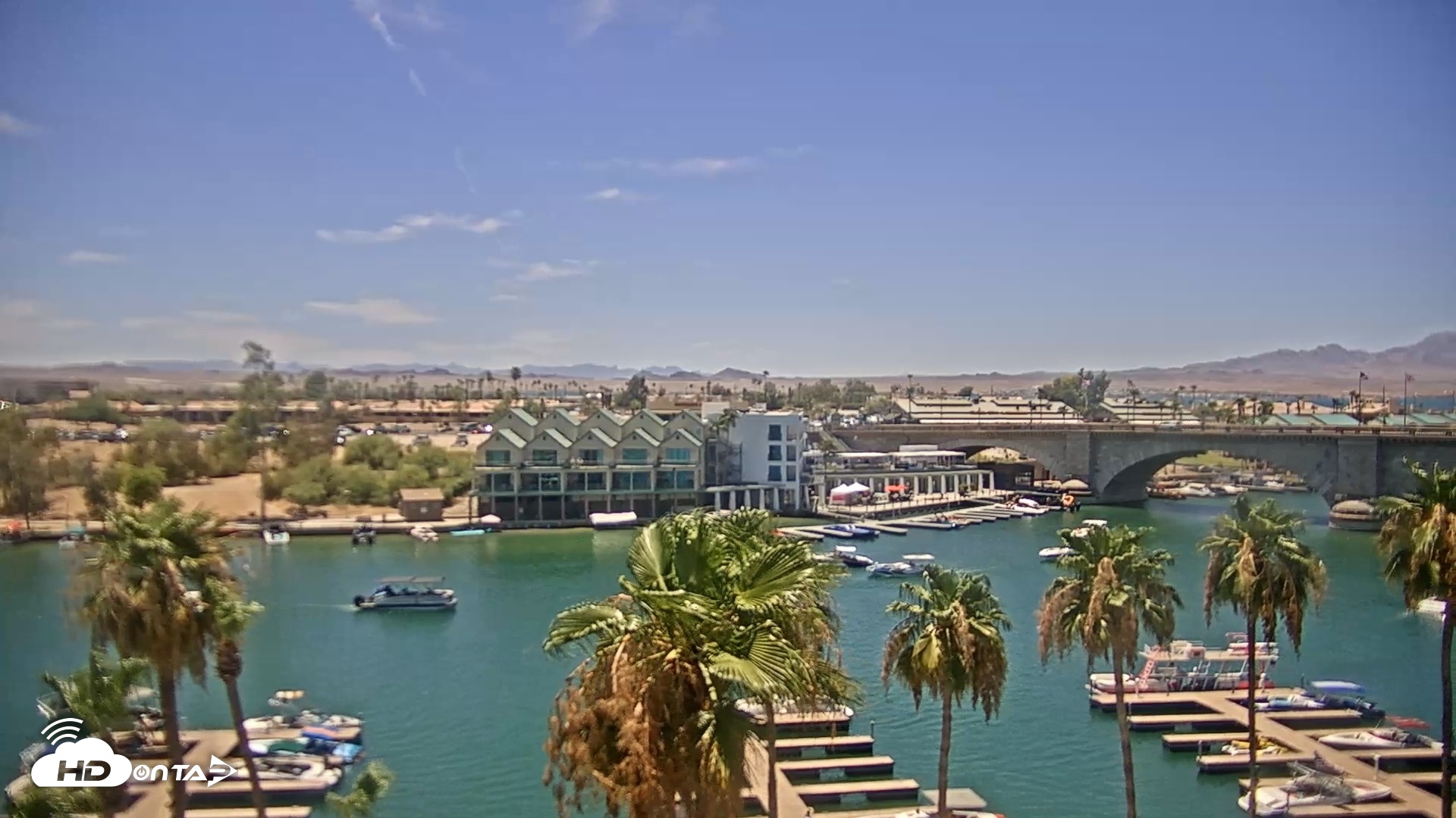 Snapshot of Lake Havasu London Bridge Live Webcam taken Jul 3, 2026, 1:25pm MST