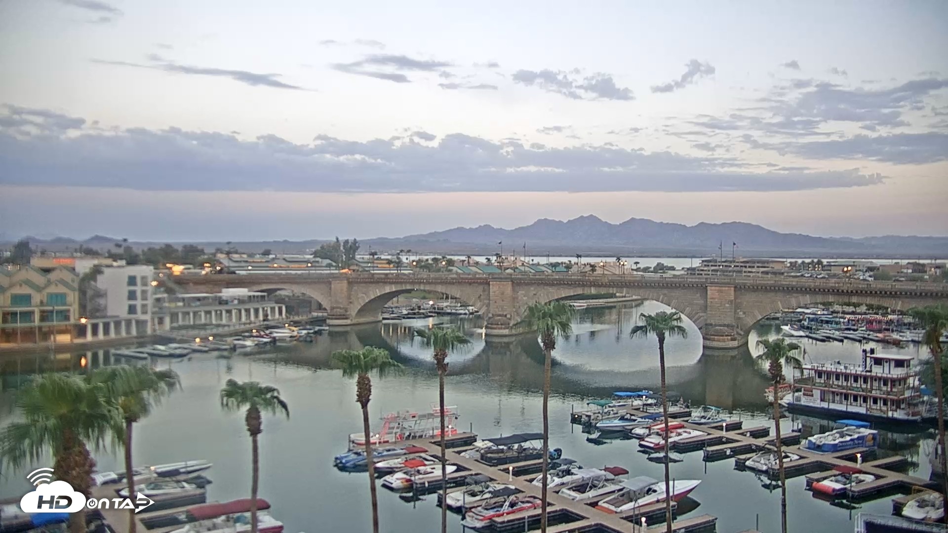 Snapshot of Lake Havasu London Bridge Live Webcam taken Aug 23, 2026, 6:08am MST