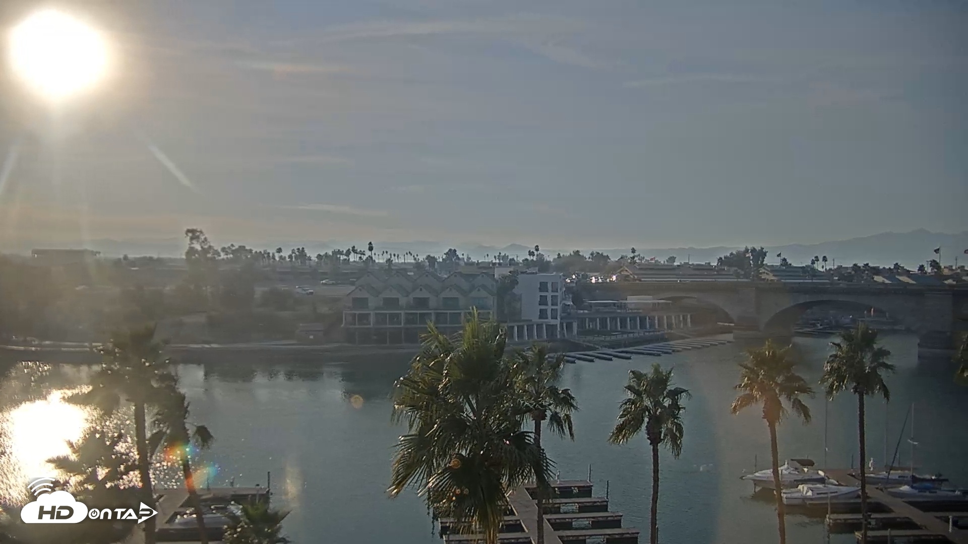 Snapshot of Lake Havasu London Bridge Live Webcam taken Jan 20, 2026, 4:42pm MST