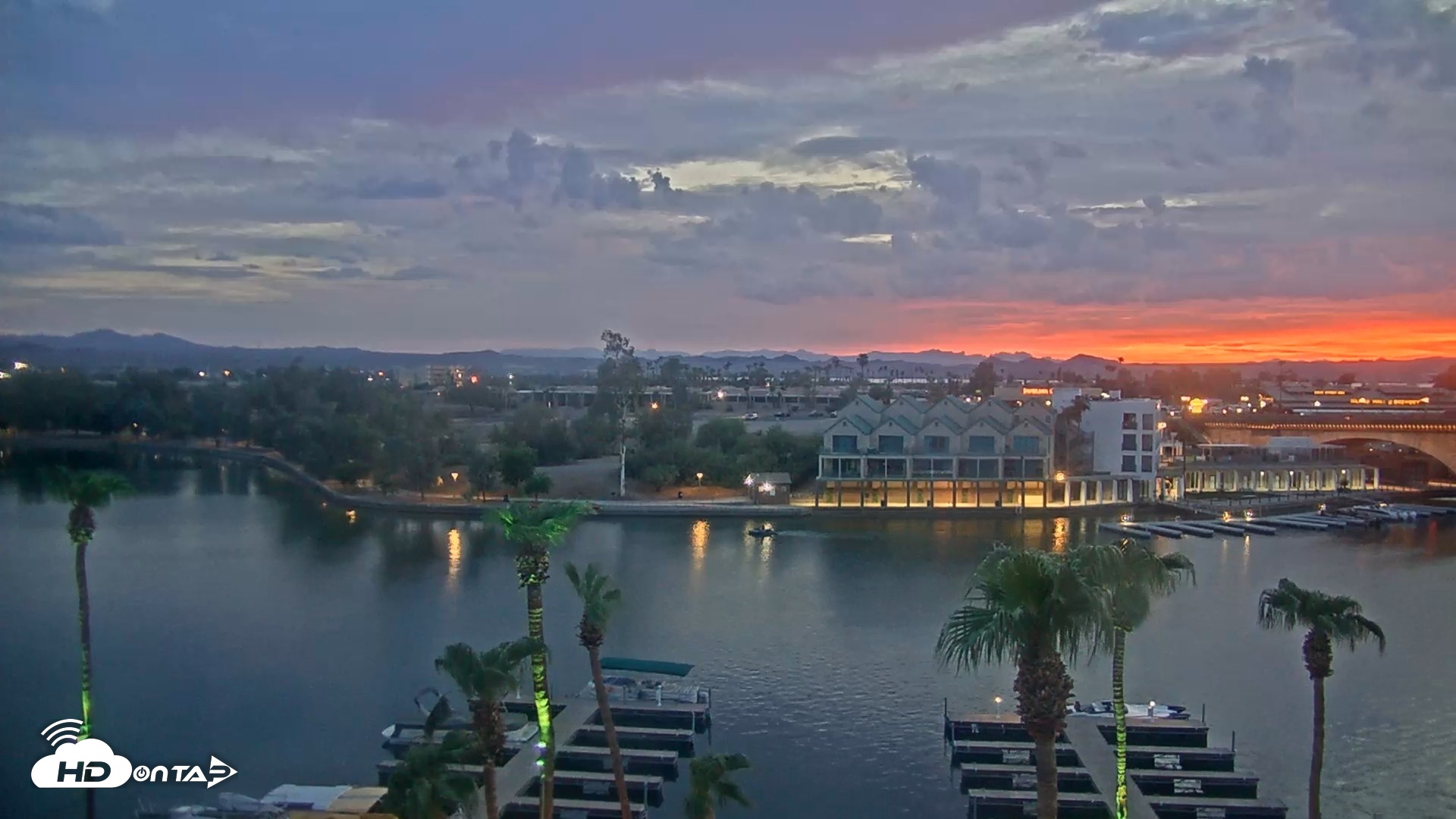 Snapshot of Lake Havasu London Bridge Live Webcam taken Aug 13, 2026, 7:42pm MST