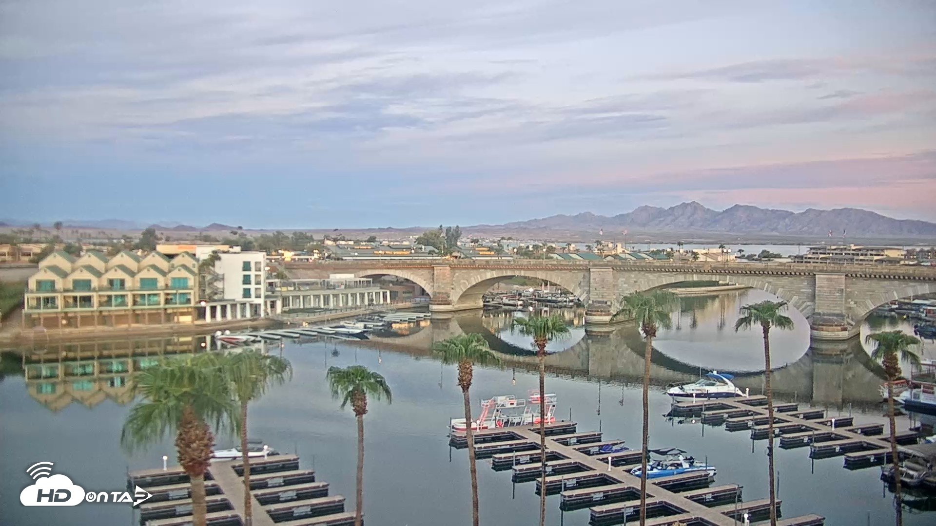 Snapshot of Lake Havasu London Bridge Live Webcam taken Sep 8, 2026, 6:10am MST