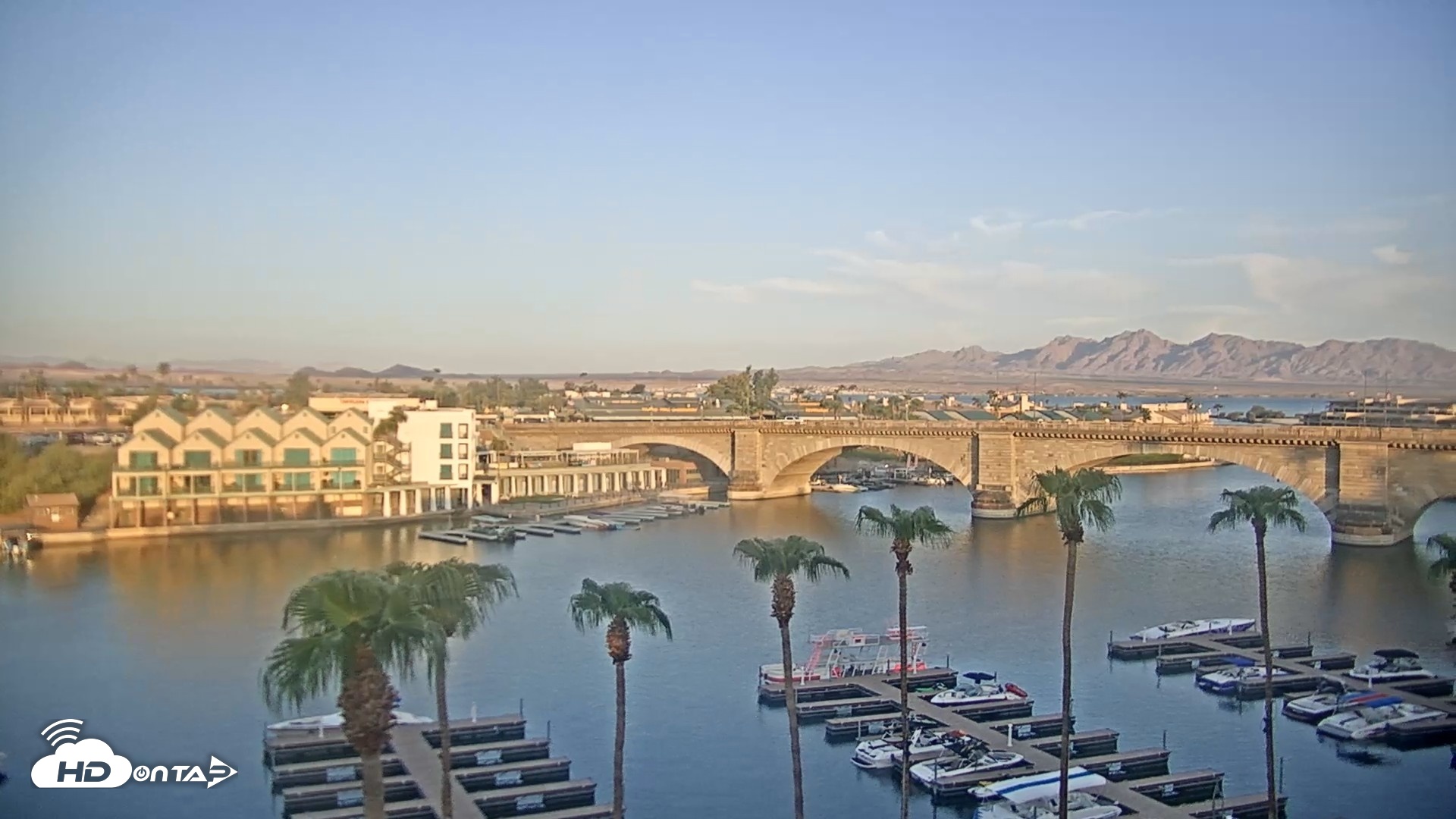 Snapshot of Lake Havasu London Bridge Live Webcam taken Aug 30, 2026, 6:41am MST