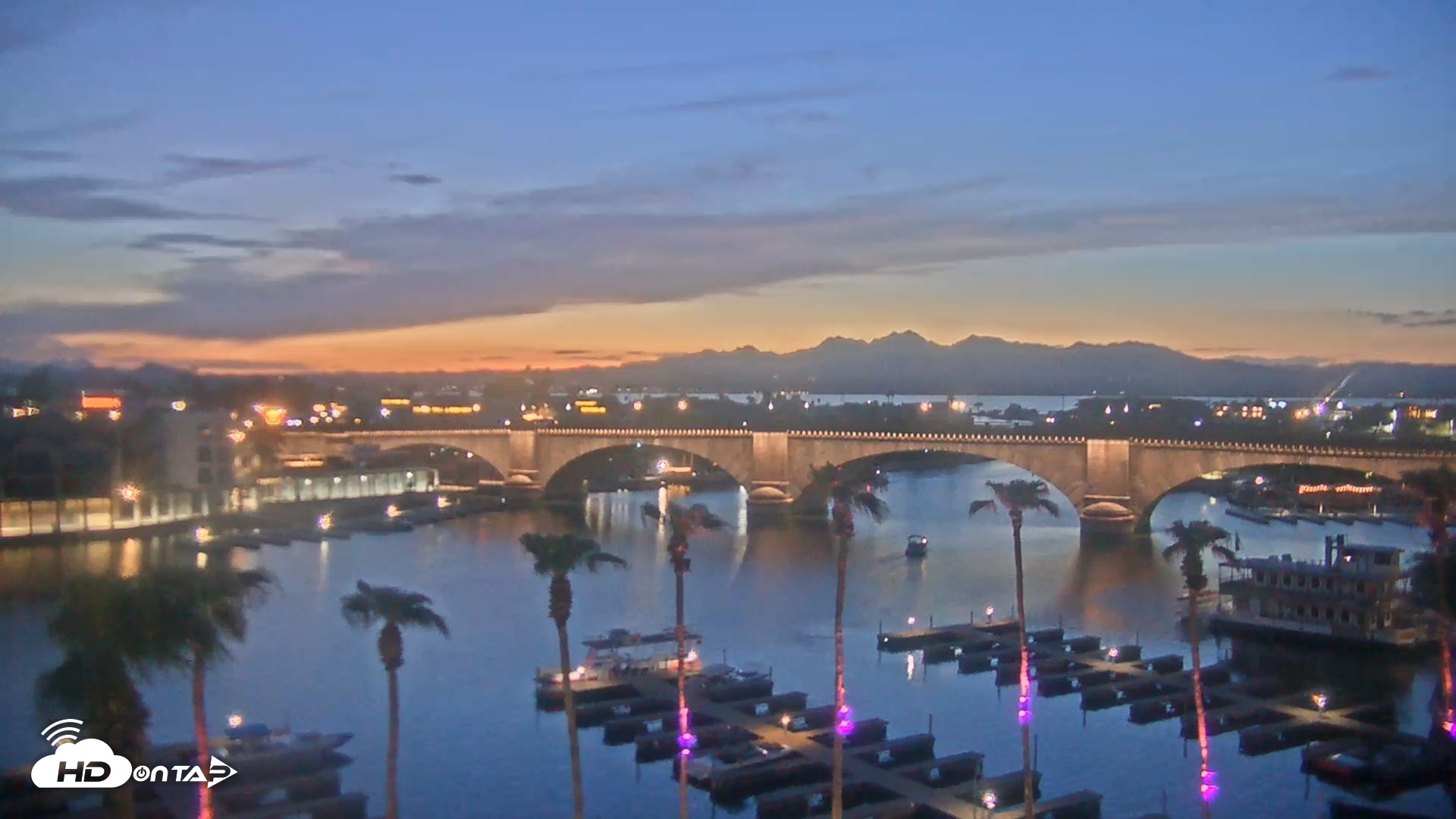 Snapshot of Lake Havasu London Bridge Live Webcam taken Aug 23, 2026, 7:43pm MST