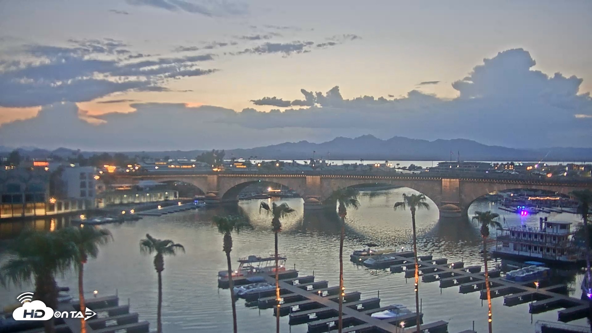 Snapshot of Lake Havasu London Bridge Live Webcam taken Aug 10, 2026, 7:49pm MST