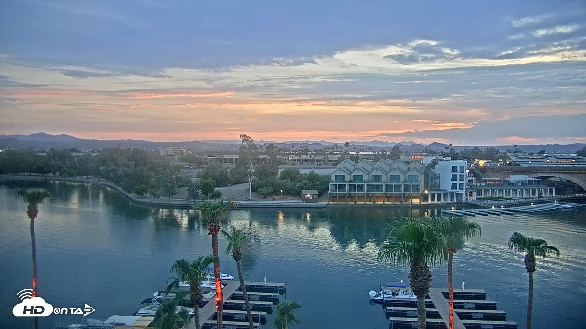 Snapshot of Lake Havasu London Bridge Live Webcam taken Aug 11, 2026, 7:33pm MST