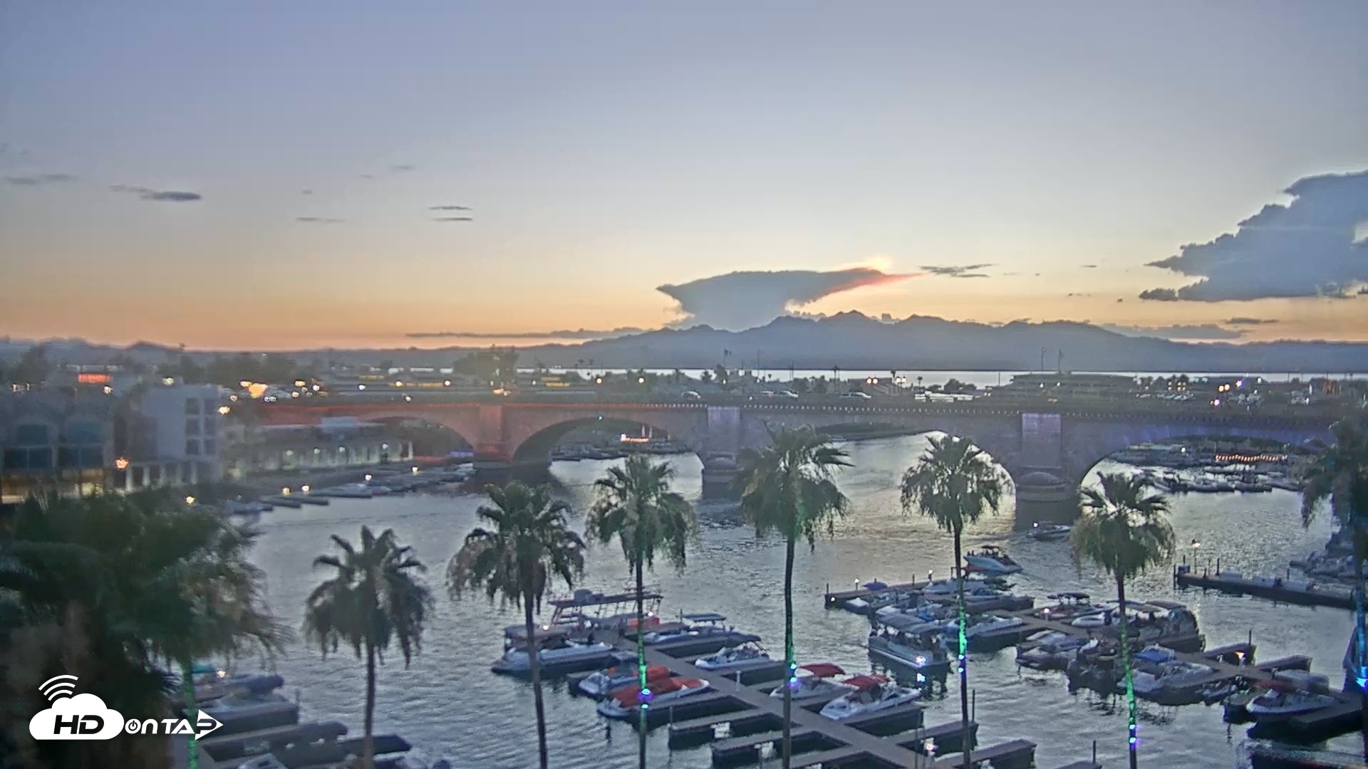 Snapshot of Lake Havasu London Bridge Live Webcam taken Jun 13, 2026, 8:07pm MST