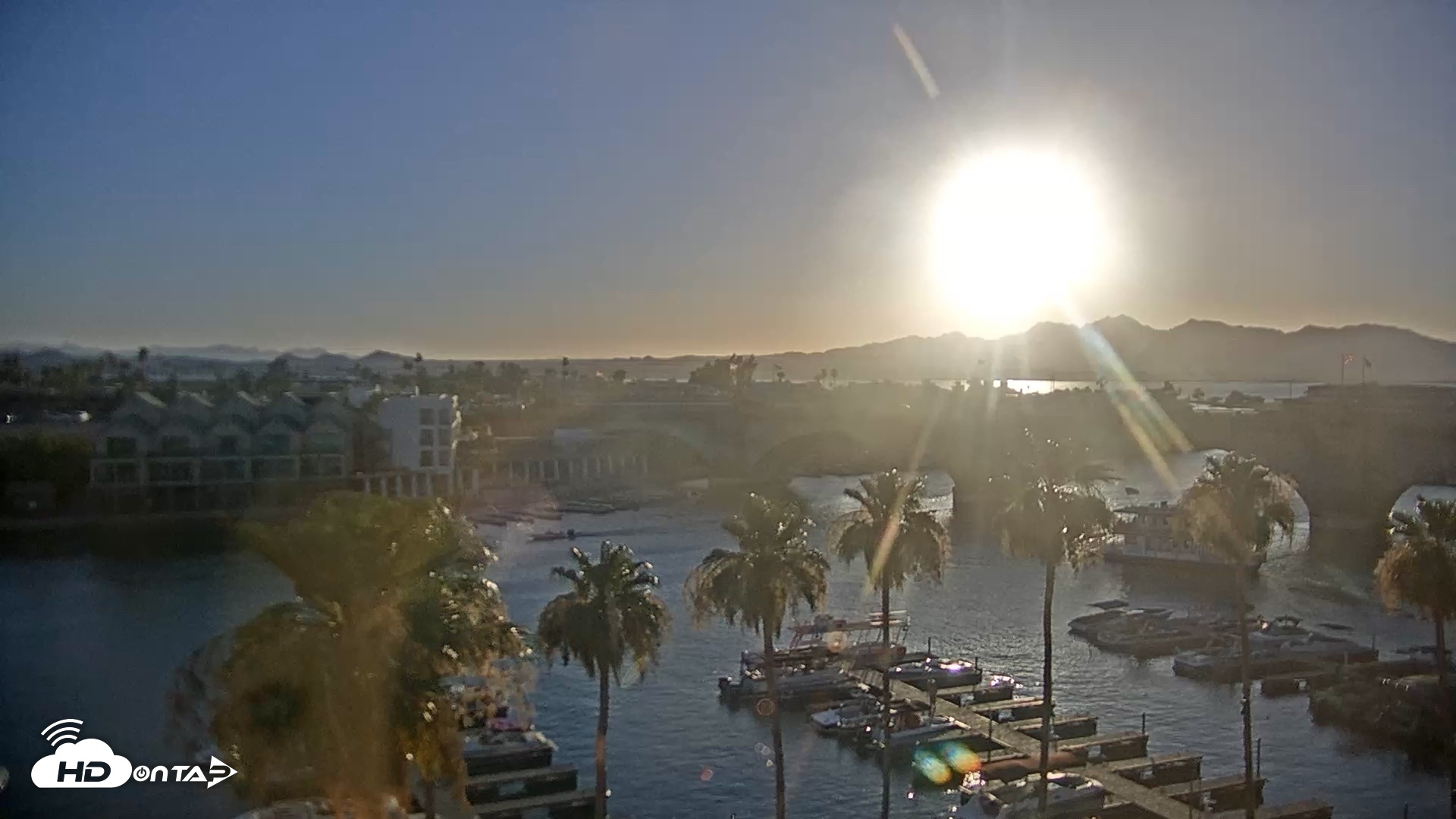 Snapshot of Lake Havasu London Bridge Live Webcam taken Jun 7, 2026, 7:08pm MST