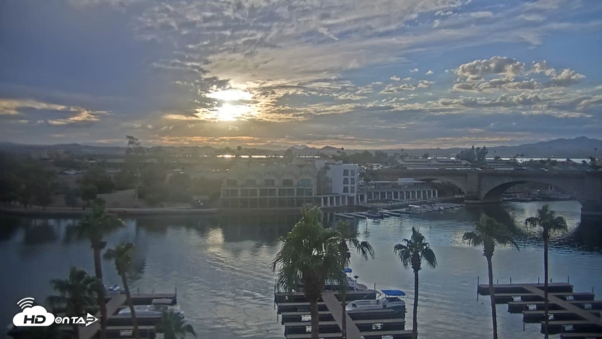 Snapshot of Lake Havasu London Bridge Live Webcam taken Oct 20, 2026, 5:28pm MST