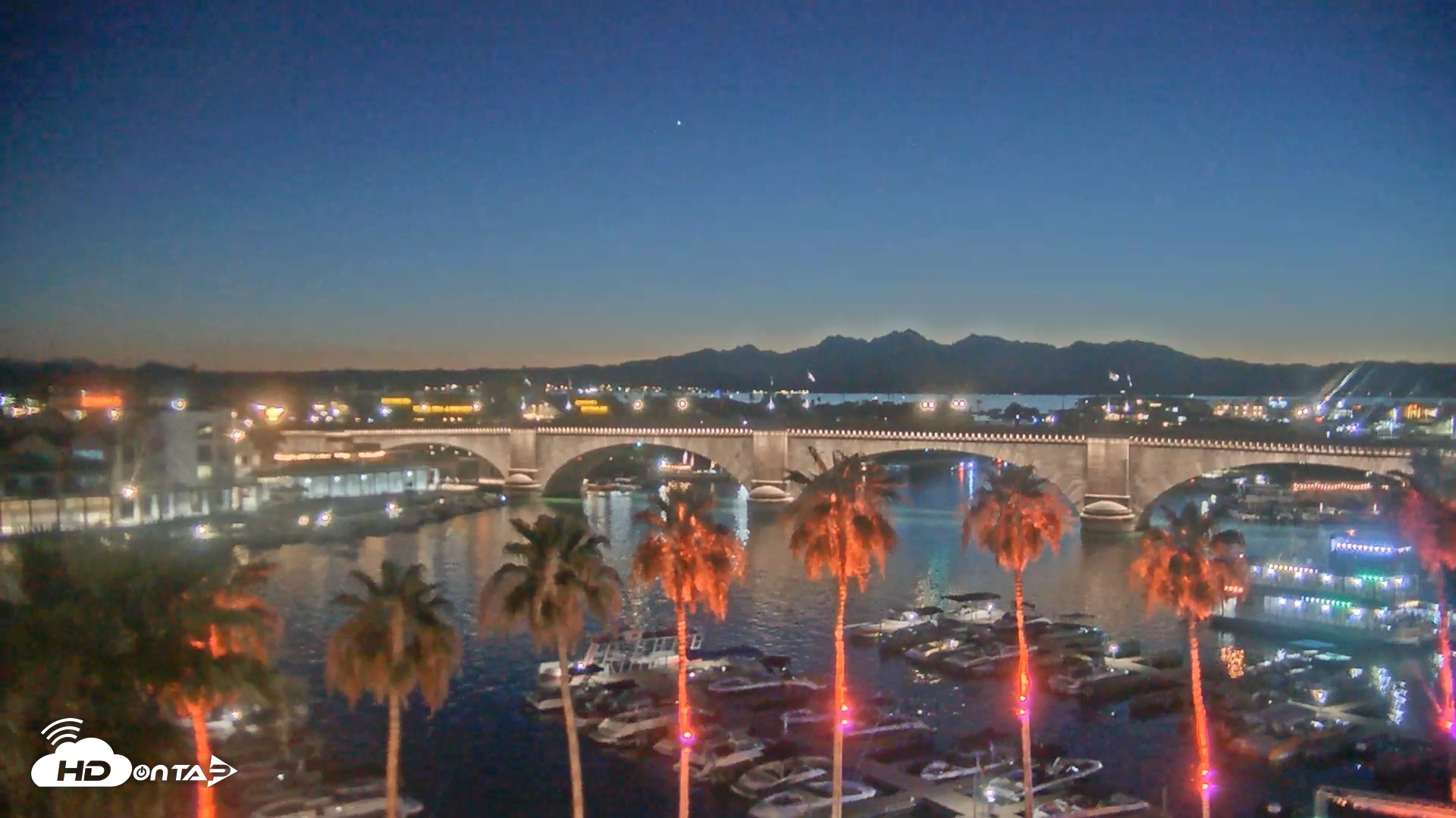 Snapshot of Lake Havasu London Bridge Live Webcam taken Jun 19, 2026, 8:43pm MST