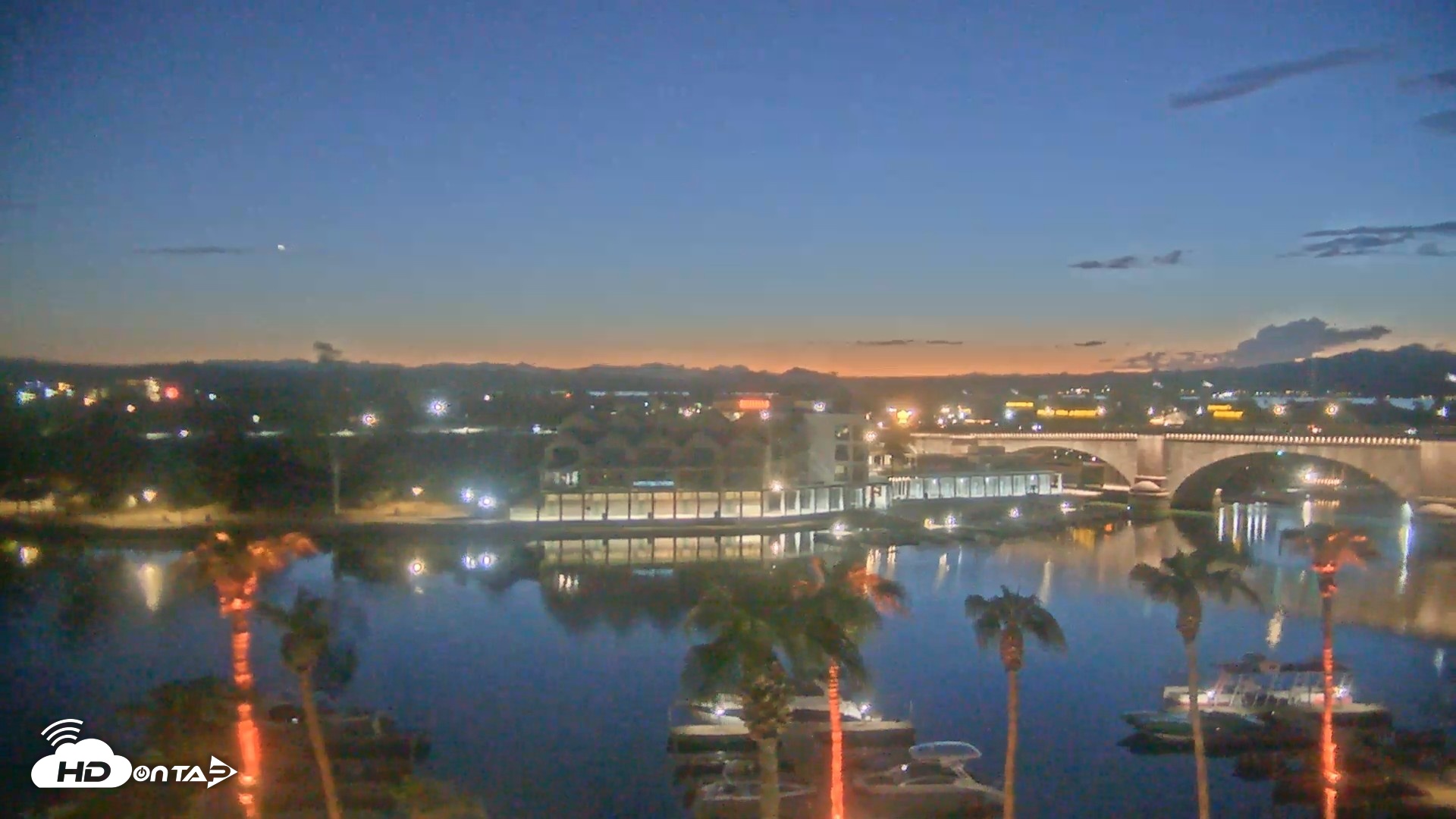 Snapshot of Lake Havasu London Bridge Live Webcam taken Sep 21, 2026, 7:14pm MST