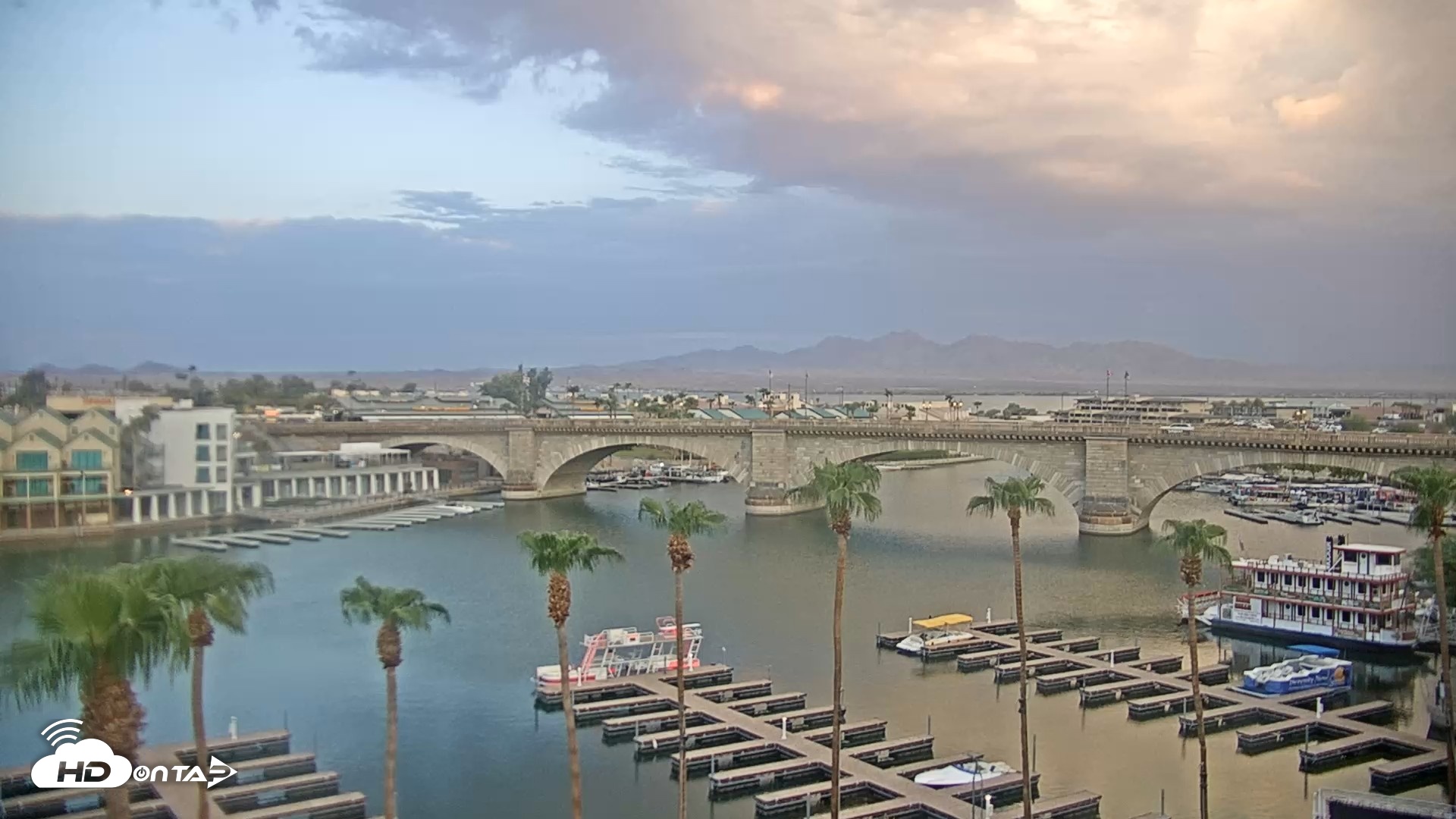 Snapshot of Lake Havasu London Bridge Live Webcam taken Aug 12, 2026, 6:13am MST