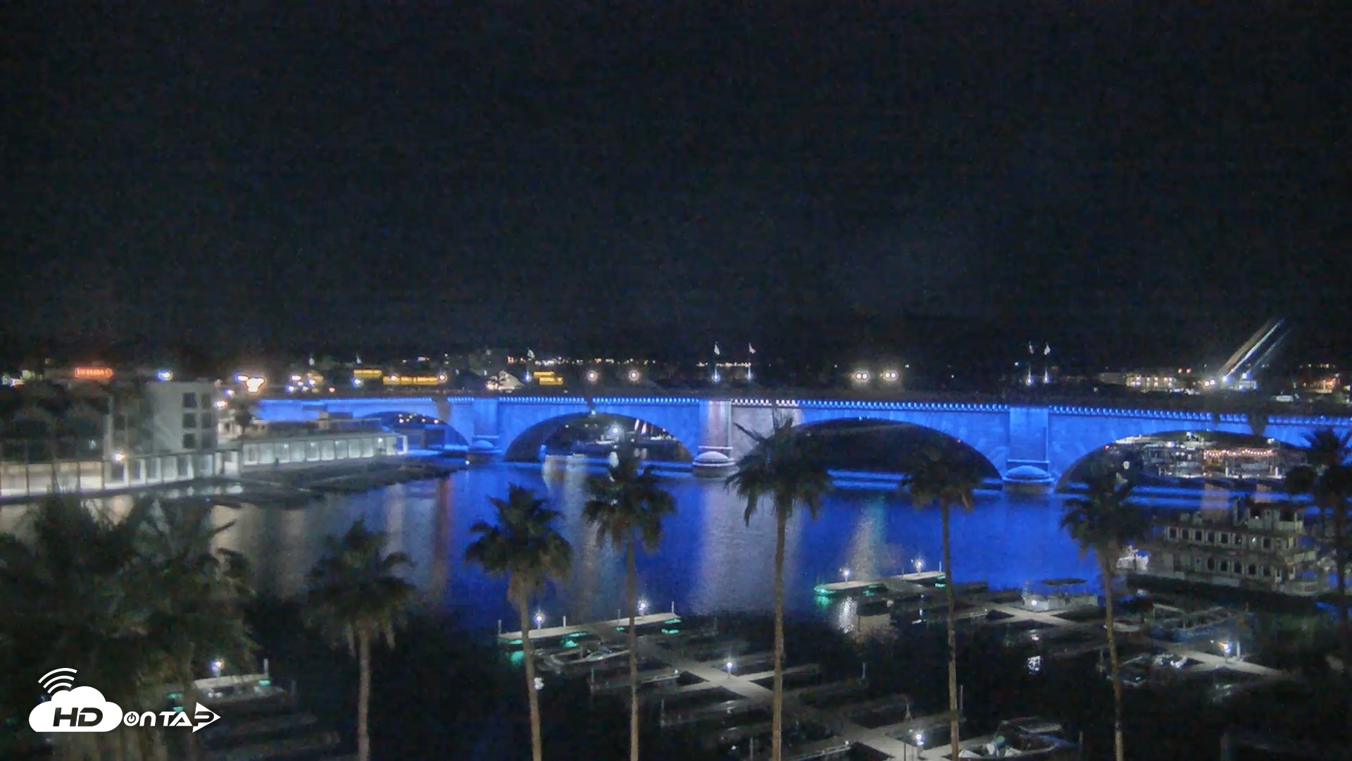 Snapshot of Lake Havasu London Bridge Live Webcam taken May 12, 2025, 3:56am MST