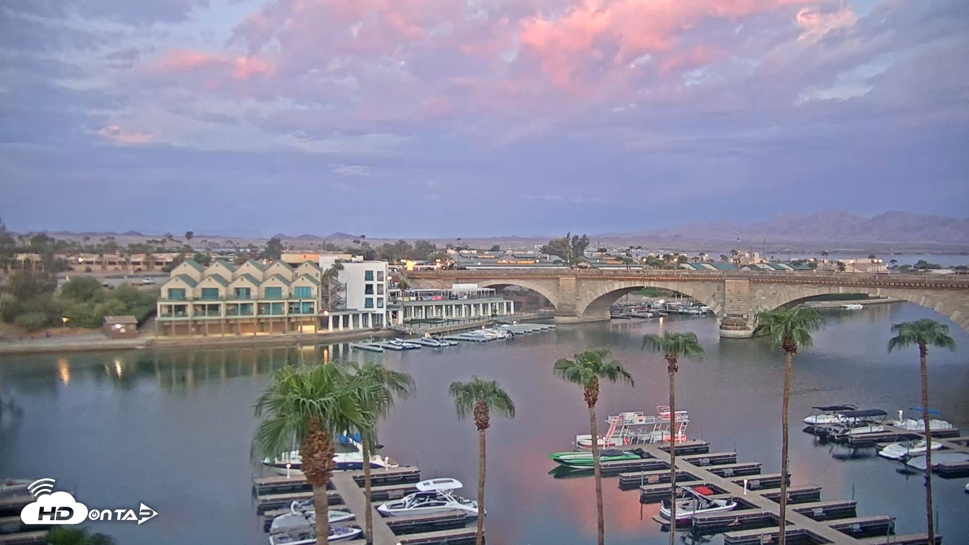 Snapshot of Lake Havasu London Bridge Live Webcam taken Sep 21, 2026, 6:18am MST